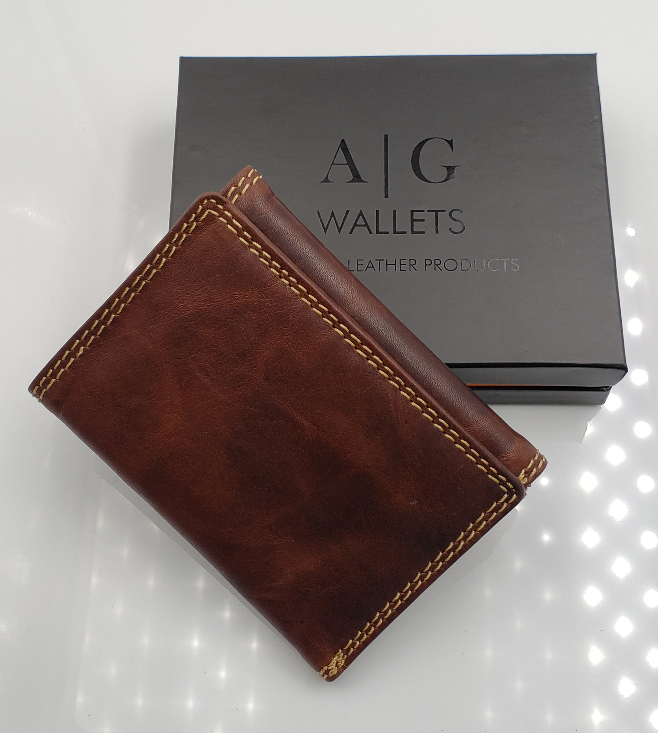 AG Wallets Vintage Leather Trifold Wallet