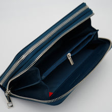 Load image into Gallery viewer, AG Wallets Women&#39;s Double Zipper Leather Large Capacity RFID Wristlet
