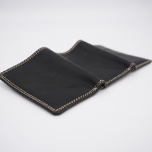 Load image into Gallery viewer, AG Wallets Vintage Leather Trifold Wallet
